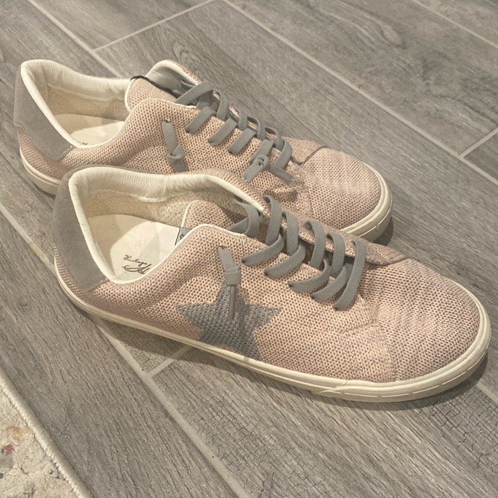 EUC Vintage Havana Fly Pink and Grey Striped Star Sneakers - Size 9